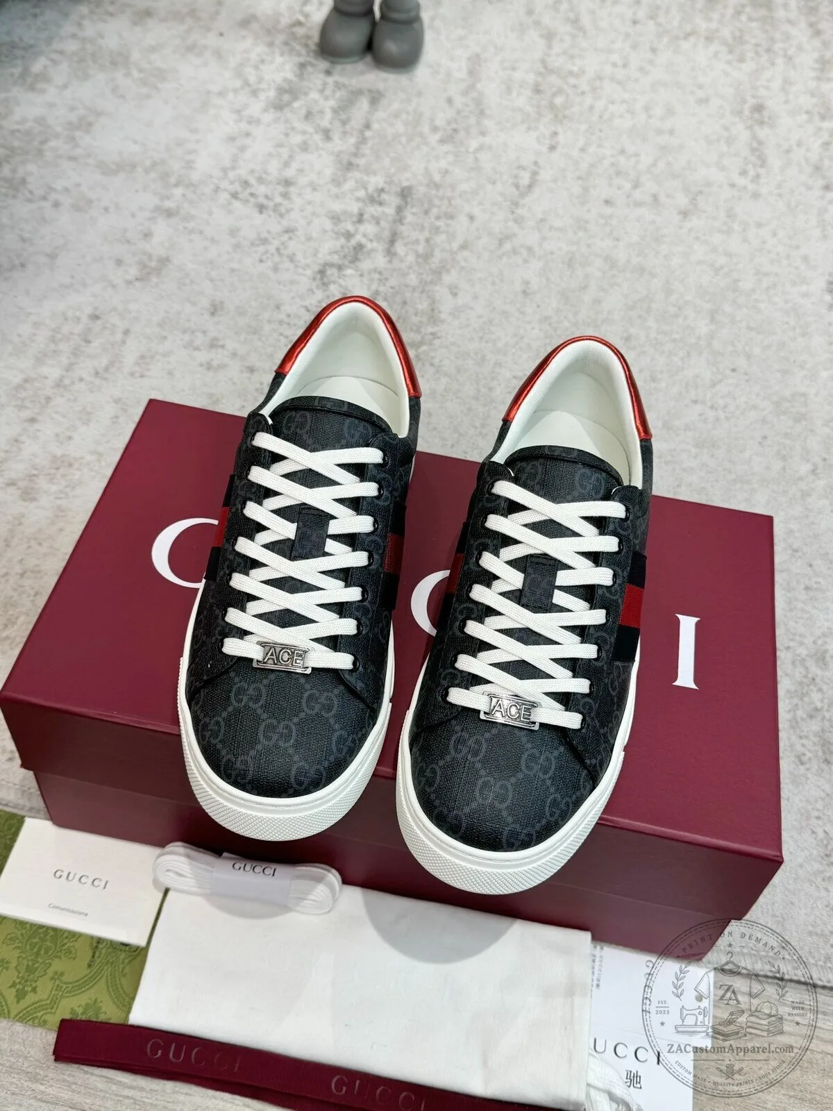 Gucci Black Canvas Stripe Low-Top Sneakers for Men and Women 8 Gucci Black Canvas Stripe Low-Top Sneakers for Men and Women