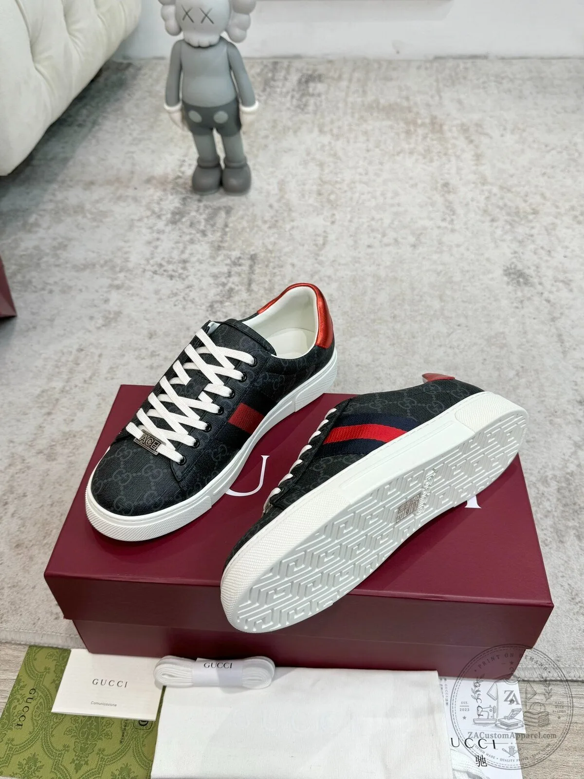 Gucci Black Canvas Stripe Low-Top Sneakers for Men and Women 9 Gucci Black Canvas Stripe Low-Top Sneakers for Men and Women